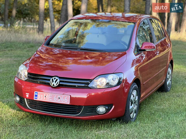 Красный Фольксваген Гольф Плюс, объемом двигателя 1.4 л и пробегом 177 тыс. км за 5999 $, фото 3 на Automoto.ua