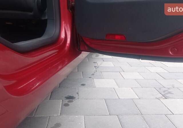 Красный Фольксваген Гольф Плюс, объемом двигателя 1.4 л и пробегом 235 тыс. км за 6900 $, фото 1 на Automoto.ua