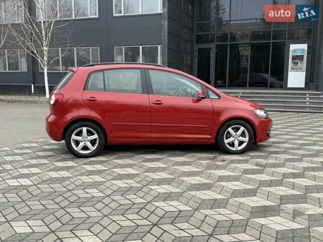 Красный Фольксваген Гольф Плюс, объемом двигателя 1.4 л и пробегом 161 тыс. км за 8700 $, фото 3 на Automoto.ua