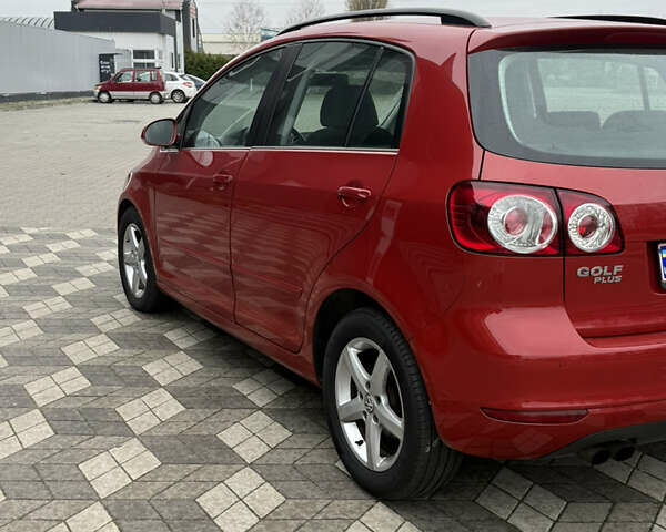 Красный Фольксваген Гольф Плюс, объемом двигателя 1.4 л и пробегом 161 тыс. км за 8700 $, фото 59 на Automoto.ua