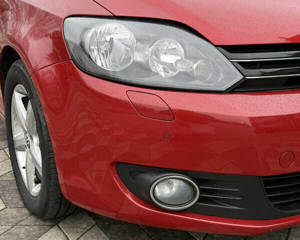 Красный Фольксваген Гольф Плюс, объемом двигателя 1.4 л и пробегом 161 тыс. км за 8700 $, фото 26 на Automoto.ua