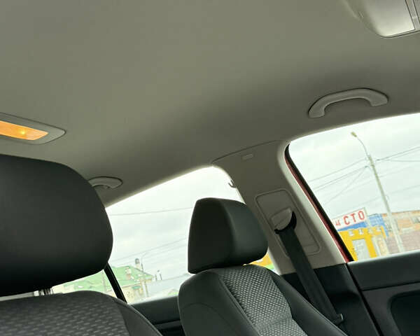 Красный Фольксваген Гольф Плюс, объемом двигателя 1.4 л и пробегом 161 тыс. км за 8900 $, фото 49 на Automoto.ua