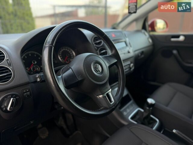 Червоний Фольксваген Golf Plus, об'ємом двигуна 1.4 л та пробігом 168 тис. км за 7300 $, фото 25 на Automoto.ua