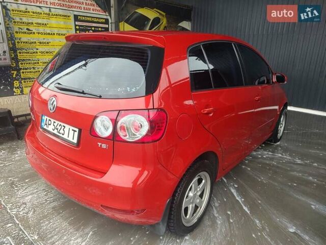 Красный Фольксваген Гольф Плюс, объемом двигателя 1.39 л и пробегом 100 тыс. км за 8700 $, фото 7 на Automoto.ua