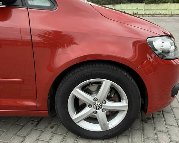 Красный Фольксваген Гольф Плюс, объемом двигателя 1.4 л и пробегом 161 тыс. км за 8700 $, фото 12 на Automoto.ua