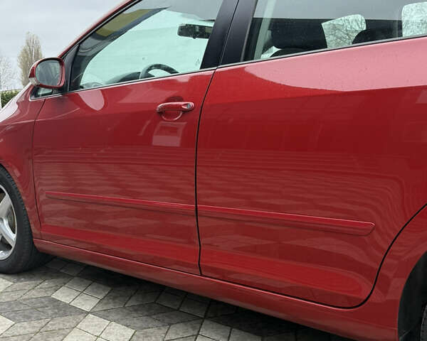 Красный Фольксваген Гольф Плюс, объемом двигателя 1.4 л и пробегом 161 тыс. км за 8700 $, фото 61 на Automoto.ua