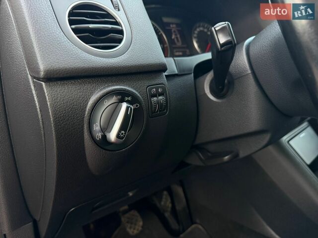 Червоний Фольксваген Golf Plus, об'ємом двигуна 1.4 л та пробігом 168 тис. км за 7300 $, фото 30 на Automoto.ua
