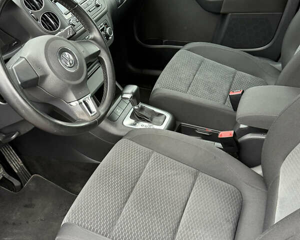 Красный Фольксваген Гольф Плюс, объемом двигателя 1.4 л и пробегом 161 тыс. км за 8900 $, фото 39 на Automoto.ua