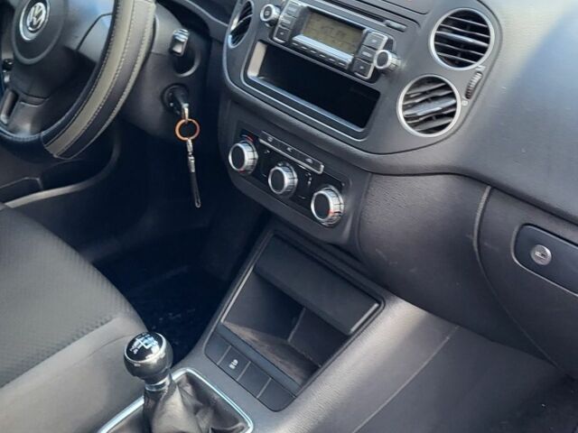 Фольксваген Golf Plus 2010 у Кропивницькому (Кіровограді) на Automoto.ua Червоний Фольксваген Golf Plus, об'ємом двигуна 1.6 л та пробігом 270 тис. км за 8400 $, фото 4 на Automoto.ua