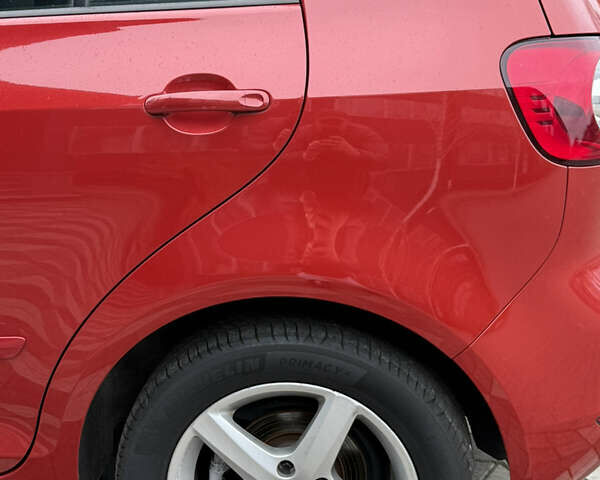 Красный Фольксваген Гольф Плюс, объемом двигателя 1.4 л и пробегом 161 тыс. км за 8700 $, фото 62 на Automoto.ua