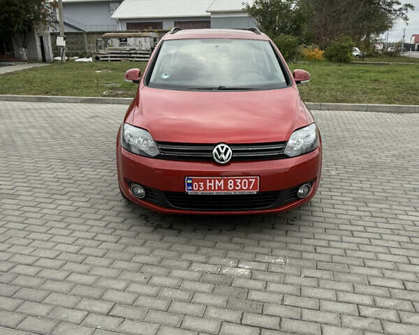 Красный Фольксваген Гольф Плюс, объемом двигателя 1.4 л и пробегом 161 тыс. км за 8900 $, фото 16 на Automoto.ua