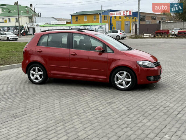 Красный Фольксваген Гольф Плюс, объемом двигателя 1.4 л и пробегом 161 тыс. км за 8900 $, фото 4 на Automoto.ua