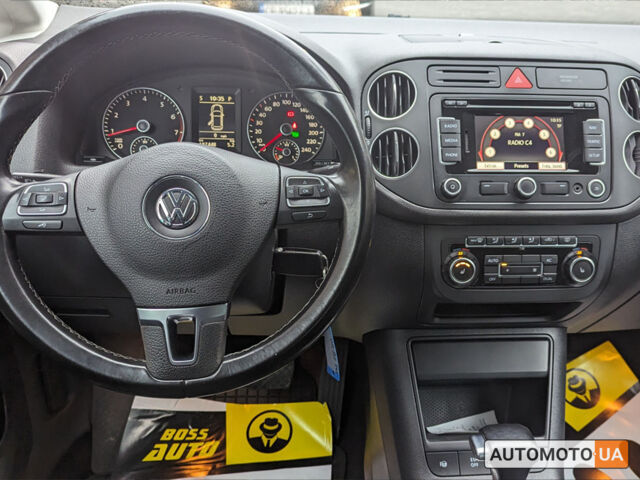 Червоний Фольксваген Golf Plus, об'ємом двигуна 1.4 л та пробігом 197 тис. км за 9550 $, фото 18 на Automoto.ua