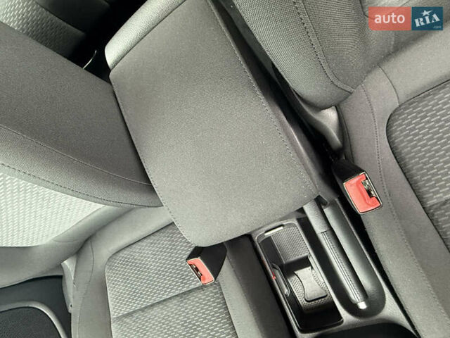 Красный Фольксваген Гольф Плюс, объемом двигателя 1.4 л и пробегом 161 тыс. км за 8900 $, фото 60 на Automoto.ua