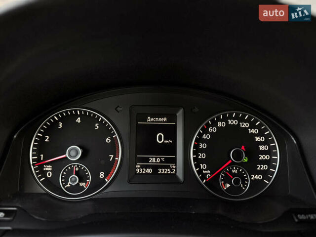 Красный Фольксваген Гольф Плюс, объемом двигателя 1.4 л и пробегом 93 тыс. км за 9300 $, фото 1 на Automoto.ua