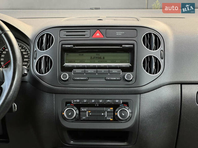 Красный Фольксваген Гольф Плюс, объемом двигателя 1.4 л и пробегом 93 тыс. км за 9300 $, фото 33 на Automoto.ua