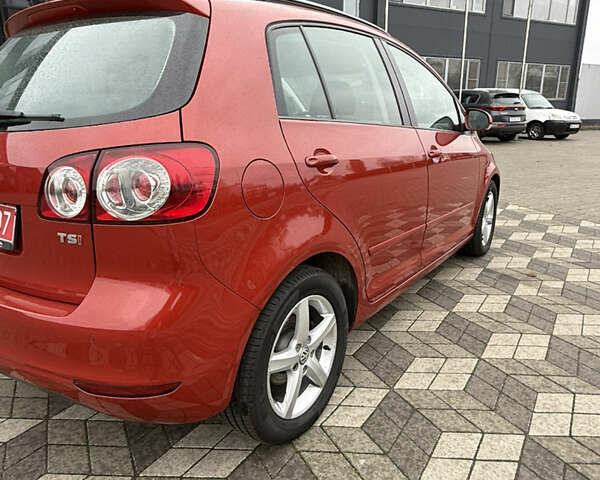 Красный Фольксваген Гольф Плюс, объемом двигателя 1.4 л и пробегом 161 тыс. км за 8700 $, фото 54 на Automoto.ua