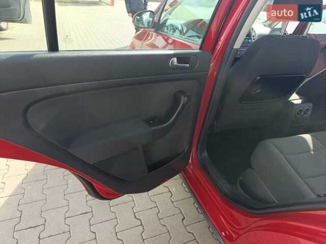 Червоний Фольксваген Golf Plus, об'ємом двигуна 1.4 л та пробігом 151 тис. км за 7900 $, фото 6 на Automoto.ua