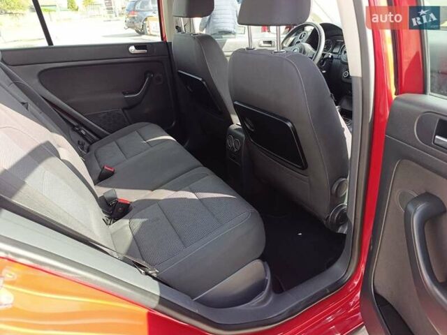 Червоний Фольксваген Golf Plus, об'ємом двигуна 1.4 л та пробігом 151 тис. км за 7900 $, фото 7 на Automoto.ua