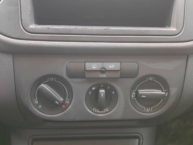 Красный Фольксваген Гольф Плюс, объемом двигателя 1.8 л и пробегом 298 тыс. км за 5780 $, фото 23 на Automoto.ua