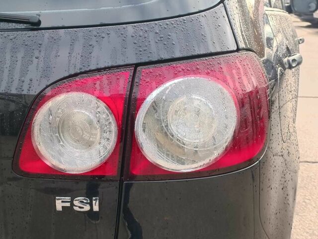 Красный Фольксваген Гольф Плюс, объемом двигателя 1.8 л и пробегом 298 тыс. км за 5780 $, фото 9 на Automoto.ua