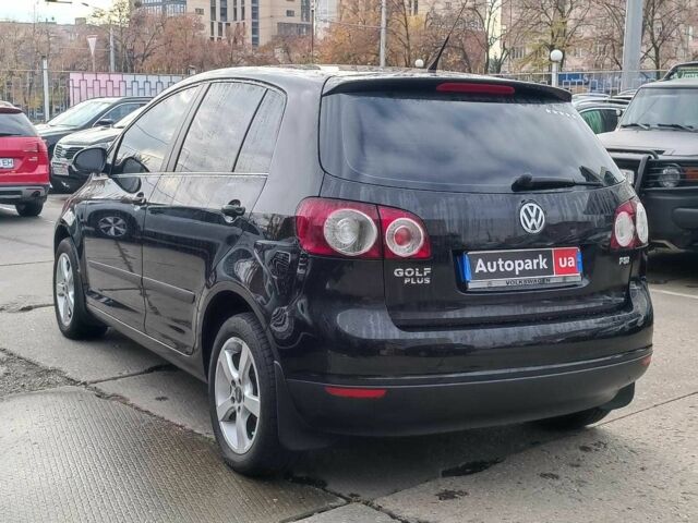 Красный Фольксваген Гольф Плюс, объемом двигателя 1.8 л и пробегом 298 тыс. км за 5780 $, фото 11 на Automoto.ua