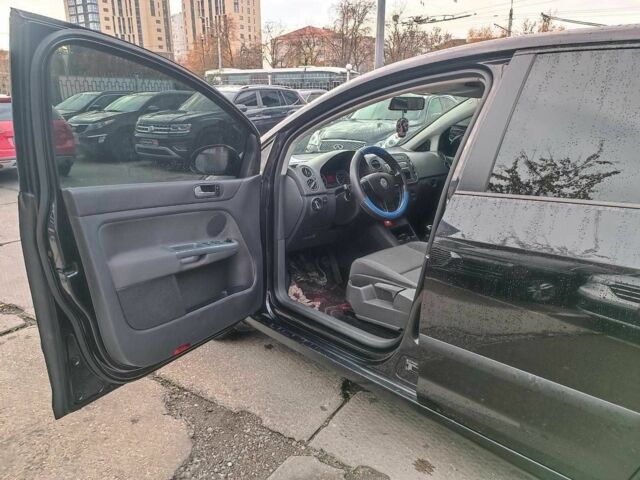 Красный Фольксваген Гольф Плюс, объемом двигателя 1.8 л и пробегом 298 тыс. км за 5780 $, фото 18 на Automoto.ua