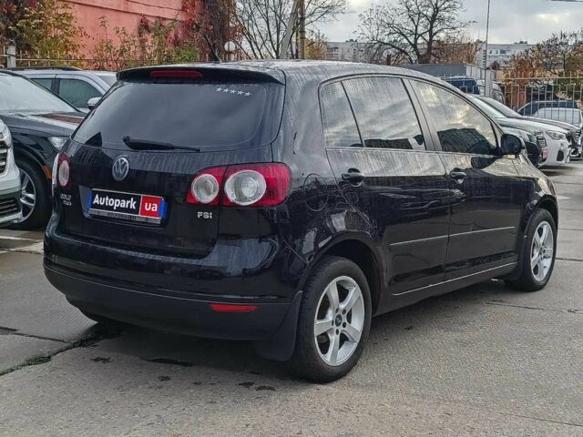 Красный Фольксваген Гольф Плюс, объемом двигателя 1.8 л и пробегом 298 тыс. км за 5780 $, фото 6 на Automoto.ua