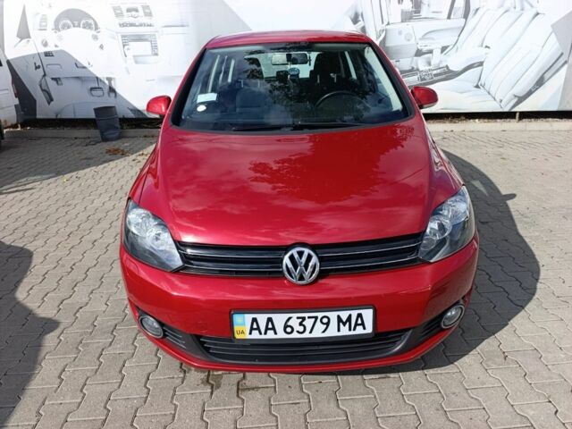 Фольксваген Golf Plus 2012 у Чернівцях на Automoto.ua Червоний Фольксваген Golf Plus, об'ємом двигуна 1 л та пробігом 152 тис. км за 7800 $, фото 3 на Automoto.ua