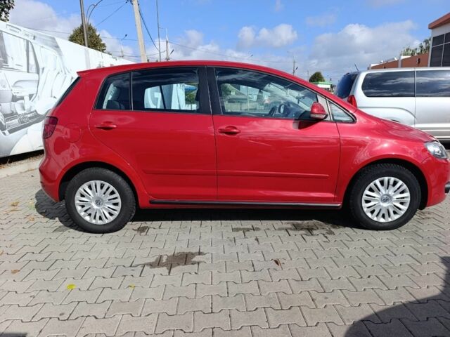Фольксваген Golf Plus 2012 у Чернівцях на Automoto.ua Червоний Фольксваген Golf Plus, об'ємом двигуна 1 л та пробігом 152 тис. км за 7800 $, фото 4 на Automoto.ua