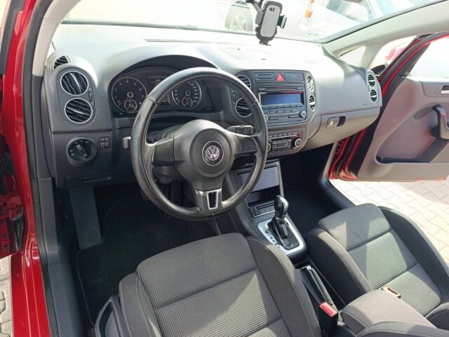 Фольксваген Golf Plus 2012 у Чернівцях на Automoto.ua Червоний Фольксваген Golf Plus, об'ємом двигуна 1 л та пробігом 152 тис. км за 7800 $, фото 2 на Automoto.ua