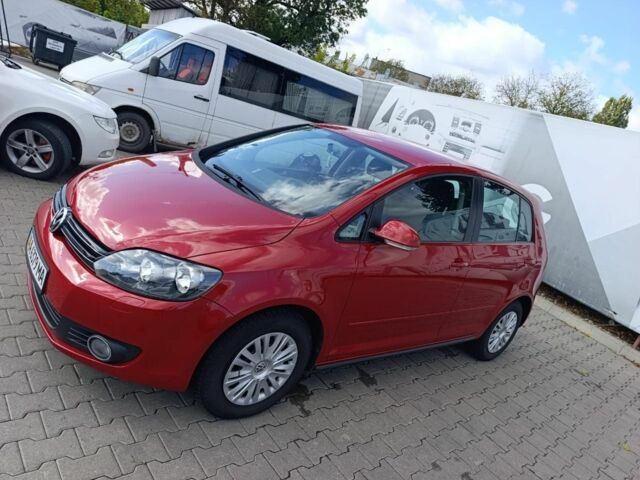 Фольксваген Golf Plus 2012 у Чернівцях на Automoto.ua Червоний Фольксваген Golf Plus, об'ємом двигуна 1 л та пробігом 152 тис. км за 7800 $, фото 5 на Automoto.ua