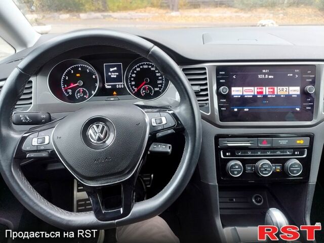 Червоний Фольксваген Golf Plus, об'ємом двигуна 1.5 л та пробігом 14 тис. км за 19500 $, фото 3 на Automoto.ua