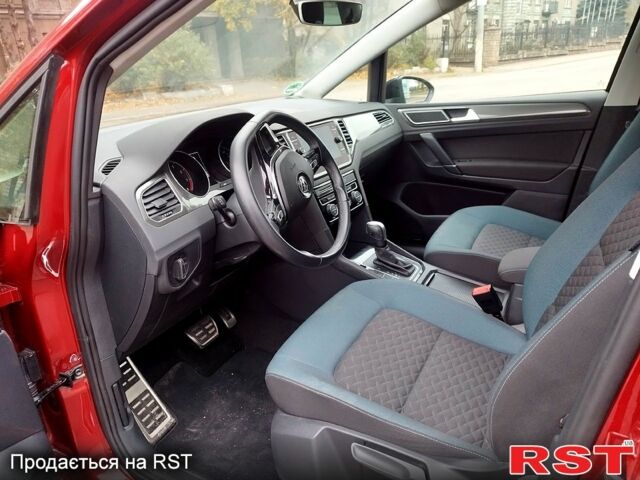 Червоний Фольксваген Golf Plus, об'ємом двигуна 1.5 л та пробігом 14 тис. км за 19500 $, фото 2 на Automoto.ua