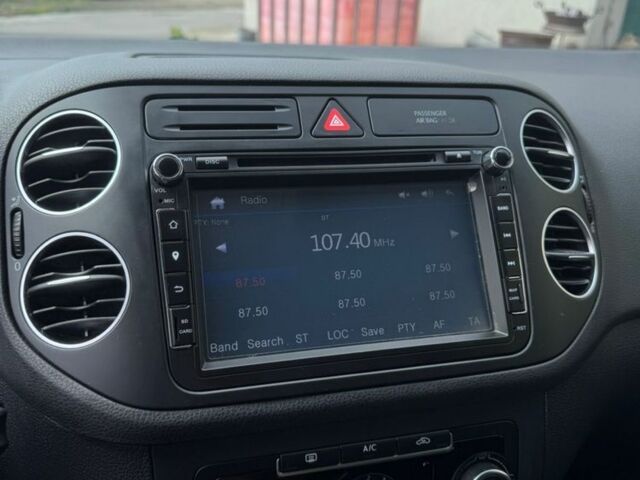 Красный Фольксваген Гольф Плюс, объемом двигателя 1.6 л и пробегом 190 тыс. км за 7200 $, фото 1 на Automoto.ua