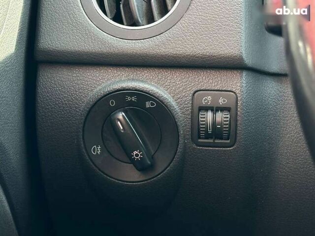 Фольксваген Гольф Плюс, объемом двигателя 1.6 л и пробегом 191 тыс. км за 5490 $, фото 16 на Automoto.ua