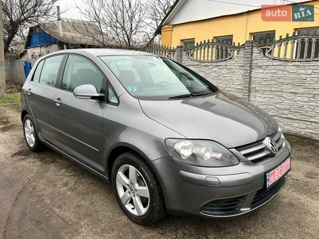 Фольксваген Гольф Плюс, объемом двигателя 1.6 л и пробегом 178 тыс. км за 6300 $, фото 2 на Automoto.ua