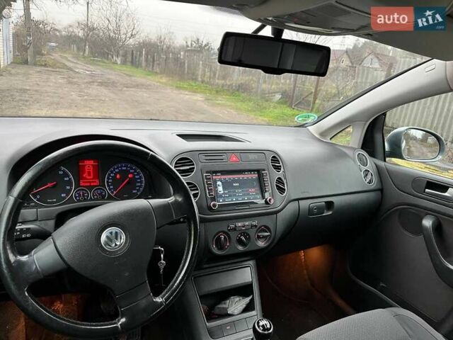 Фольксваген Гольф Плюс, объемом двигателя 1.6 л и пробегом 178 тыс. км за 6300 $, фото 10 на Automoto.ua
