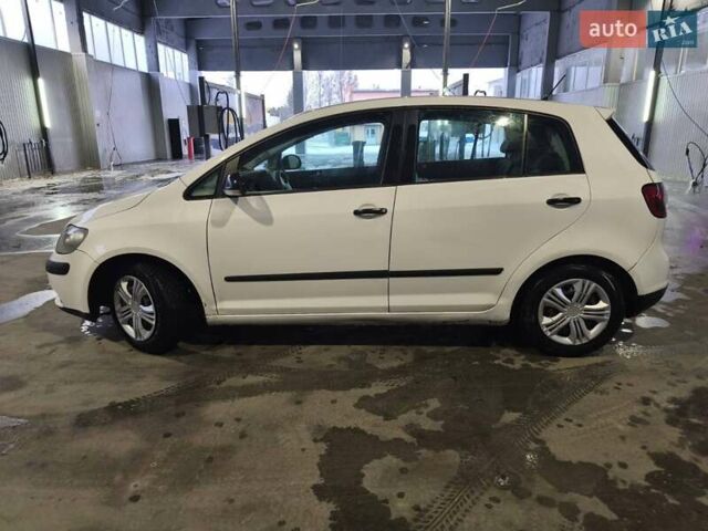 Фольксваген Golf Plus, об'ємом двигуна 1.4 л та пробігом 299 тис. км за 3850 $, фото 8 на Automoto.ua