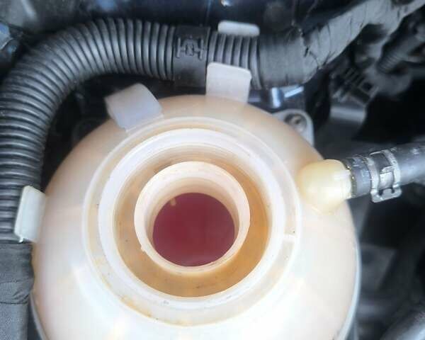 Фольксваген Golf Plus, об'ємом двигуна 1.4 л та пробігом 180 тис. км за 5150 $, фото 12 на Automoto.ua