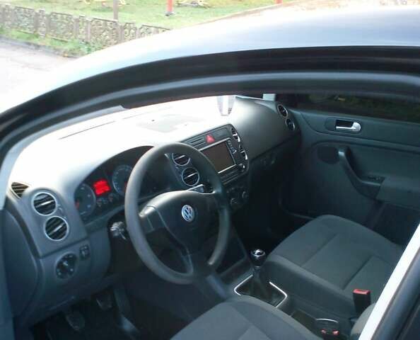 Фольксваген Гольф Плюс, объемом двигателя 1.9 л и пробегом 220 тыс. км за 5600 $, фото 2 на Automoto.ua