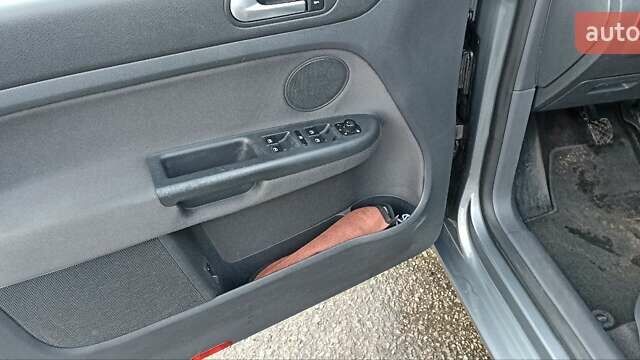 Фольксваген Golf Plus, об'ємом двигуна 1.6 л та пробігом 178 тис. км за 6300 $, фото 15 на Automoto.ua