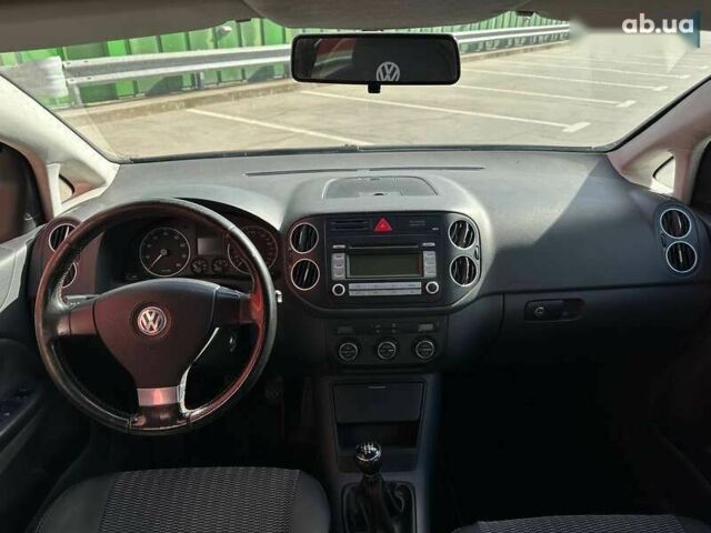 Фольксваген Гольф Плюс, объемом двигателя 1.6 л и пробегом 191 тыс. км за 5490 $, фото 12 на Automoto.ua
