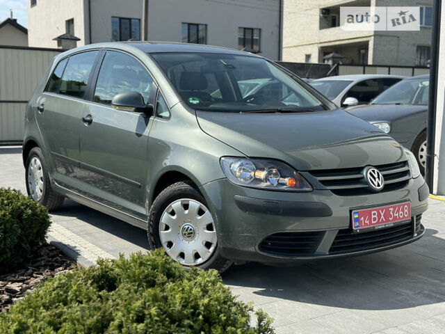 Фольксваген Golf Plus, об'ємом двигуна 1.6 л та пробігом 146 тис. км за 6890 $, фото 3 на Automoto.ua