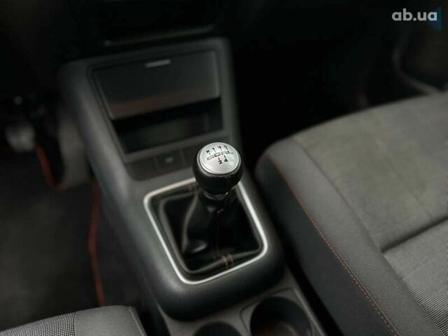 Фольксваген Golf Plus, об'ємом двигуна 1.6 л та пробігом 221 тис. км за 5999 $, фото 26 на Automoto.ua