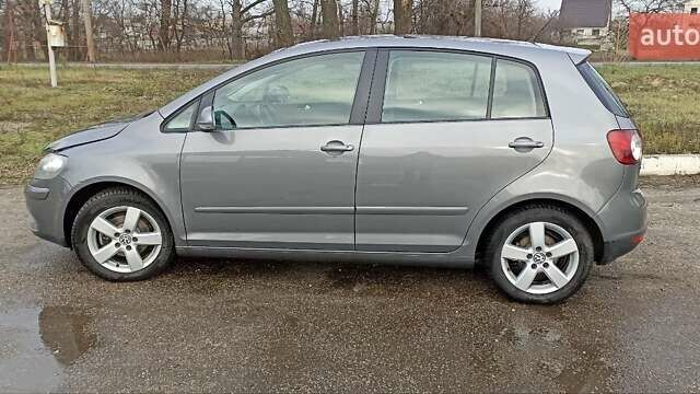Фольксваген Golf Plus, об'ємом двигуна 1.6 л та пробігом 178 тис. км за 6300 $, фото 4 на Automoto.ua