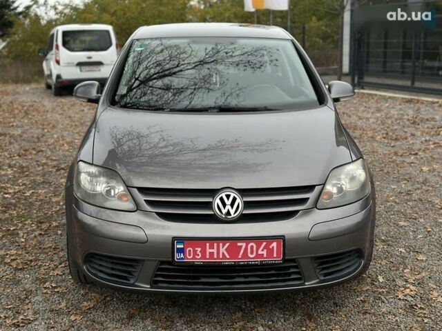 Фольксваген Golf Plus, об'ємом двигуна 1.6 л та пробігом 202 тис. км за 6500 $, фото 4 на Automoto.ua