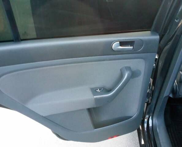 Фольксваген Гольф Плюс, объемом двигателя 1.9 л и пробегом 220 тыс. км за 5600 $, фото 1 на Automoto.ua