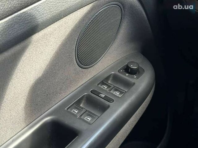 Фольксваген Гольф Плюс, объемом двигателя 1.6 л и пробегом 191 тыс. км за 5490 $, фото 15 на Automoto.ua