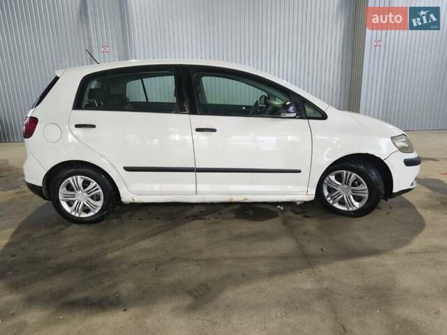 Фольксваген Golf Plus, об'ємом двигуна 1.4 л та пробігом 299 тис. км за 3850 $, фото 6 на Automoto.ua